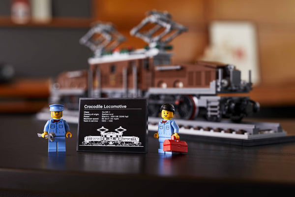 Build The Iconic Lego Crocodile Locomotive 10277 With Lights!