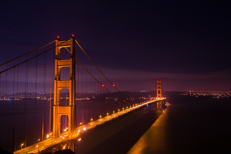 Iconic Golden Gate Bridge City Set: San Francisco 21043