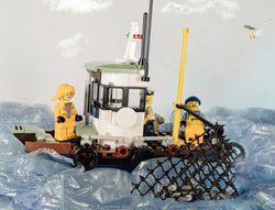 See the Thrilling Sea World with Lightailing Wrecked Shrimp Boat 70419 set