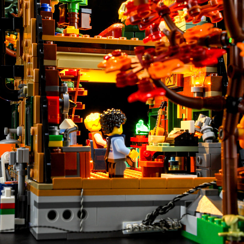 Lego A-Frame Cabin 21338 Minifigure